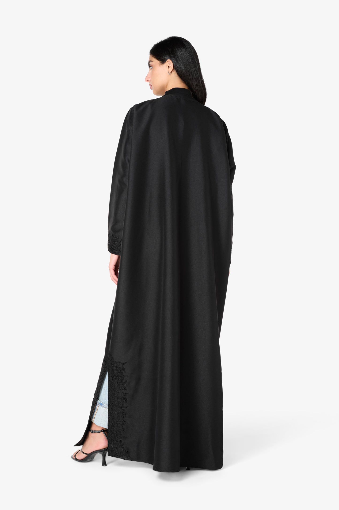 AMAALEEY | Classic Embroidered Black Abaya