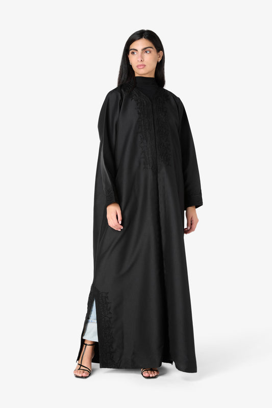 AMAALEEY | Classic Embroidered Black Abaya